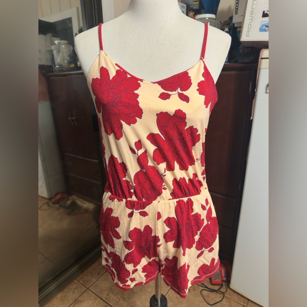 Preowned Ava Sky Rompers One Piece Red Beige Hawaiian Print Womens S